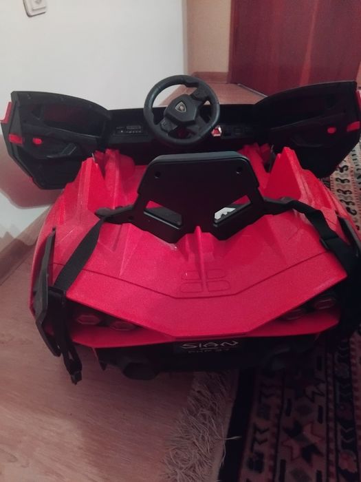 • Батерия 12V7AH*1
• R/C – 2.4G;
• Зарядно: 6V700MA/12V1000MA
• Отваря