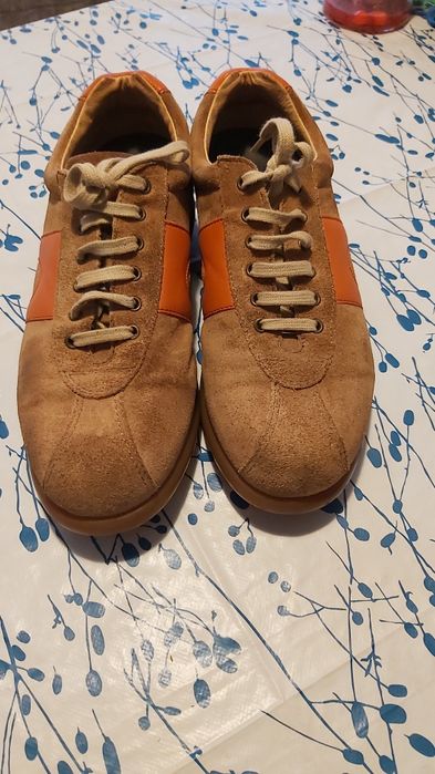 Pantofi tip adidași din piele