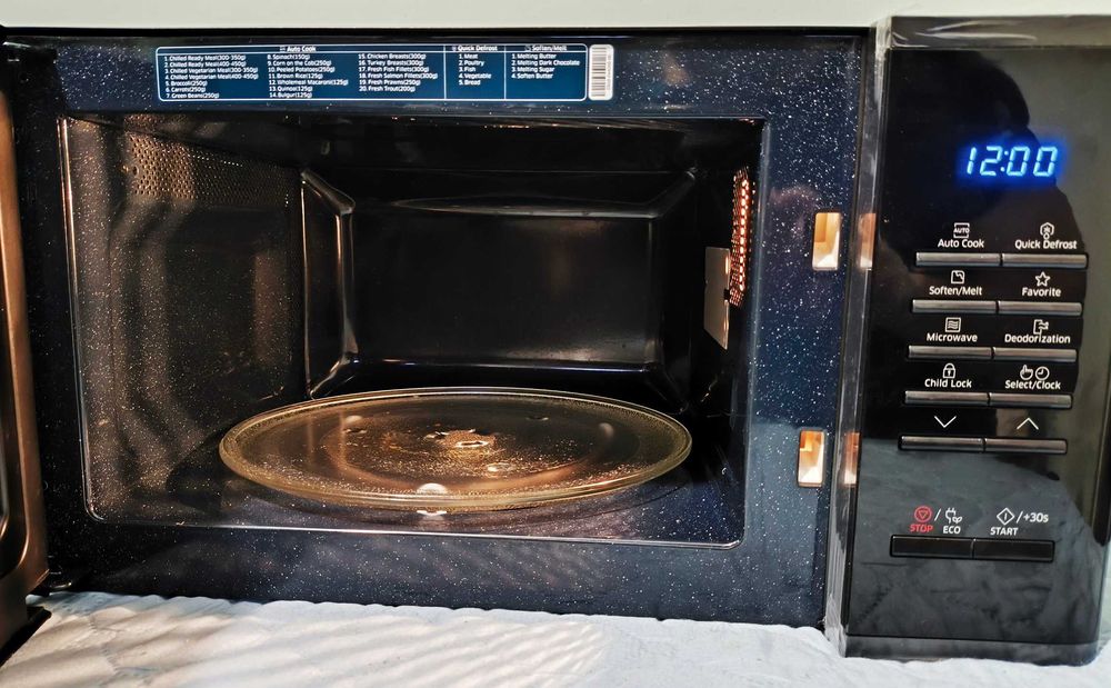 Микровълнова Samsung MS23K3513AK