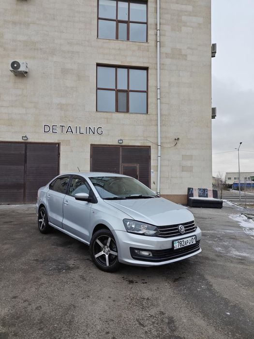 Прожам машину Поло 2016г