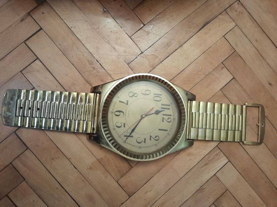 Ceas de perete vechi functional