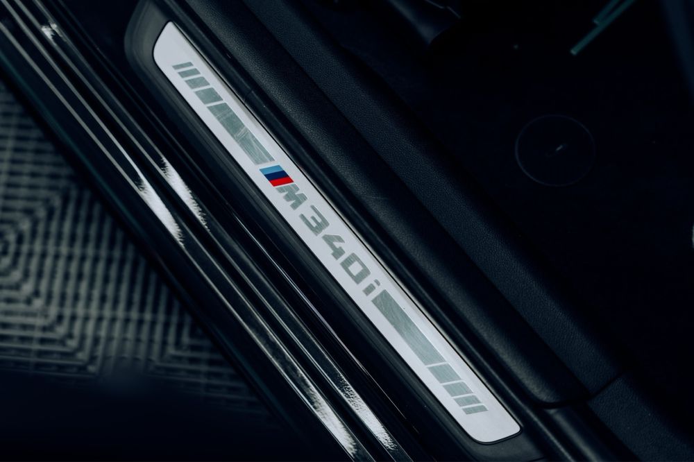 Кола под наем, лукс превоз с БМВ 340M за сватби, абитуриенски, балове. BMW M340i luxury transport