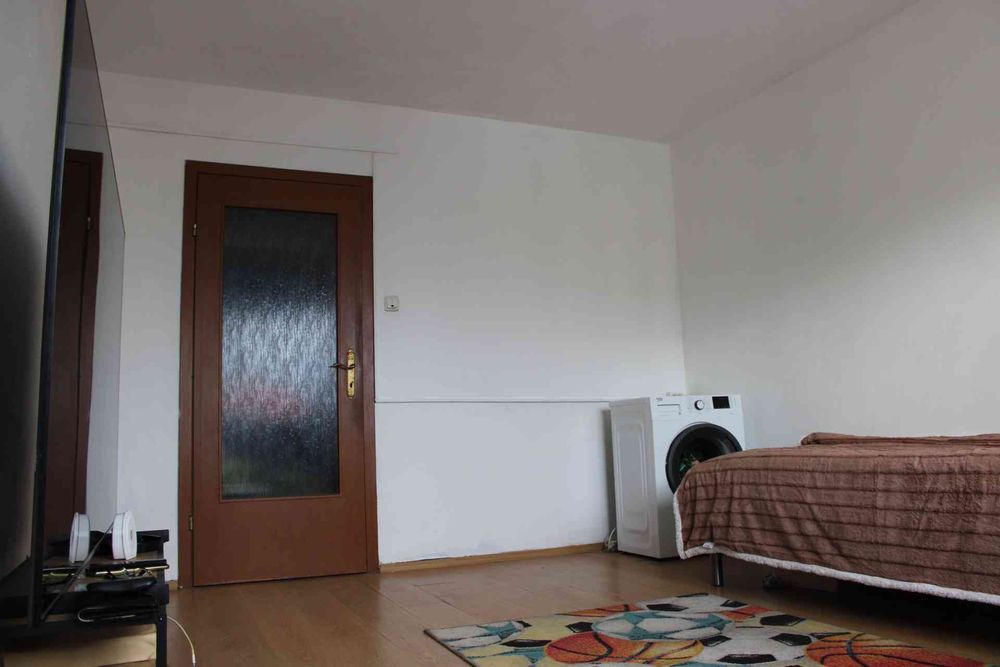 Vând camera de cămin . Bartolomeu Str . Lâni - Vedere 3