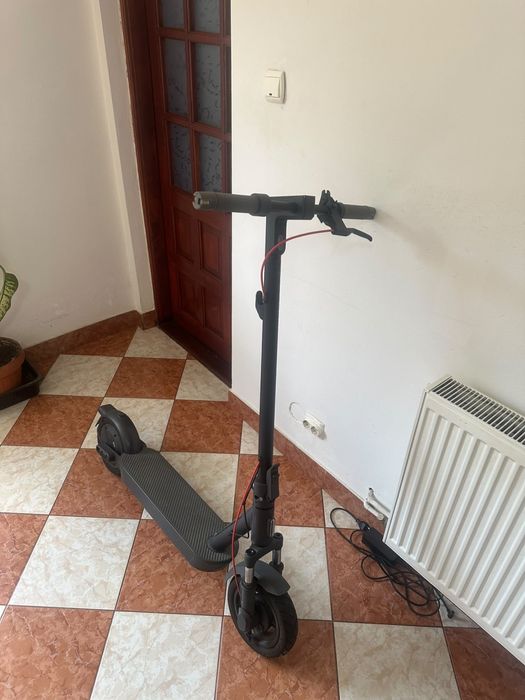 Trotineta Electrica Xiaomi Electric Scooter 5 | Putere motor 350W | Baterie 10,2 Ah | Autonomie 60 km | Greutate 20,1 kg