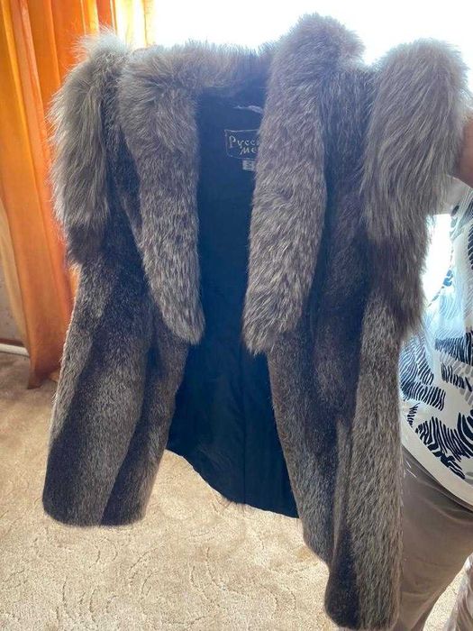 Продам меховую безрукавку