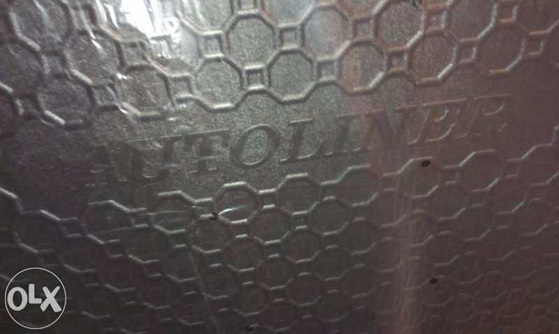 Леген Стелка За Багажник Автомобил Предпазва от Изцапване за Френски