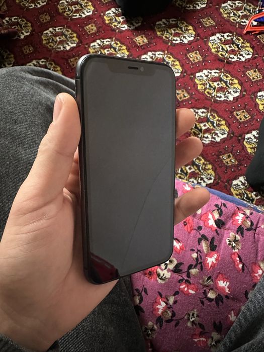 Iphone 11 LLA srochna sotiladi