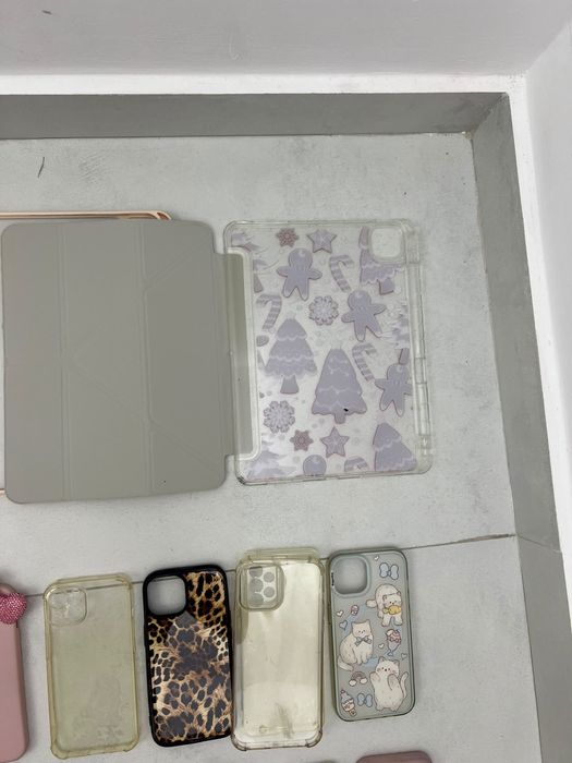 Vand huse pentru ipad si telefoane
