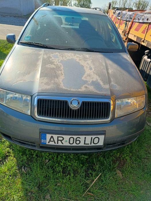 Vând scoda fabia