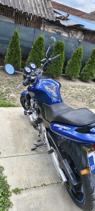 Vând honda Hornet