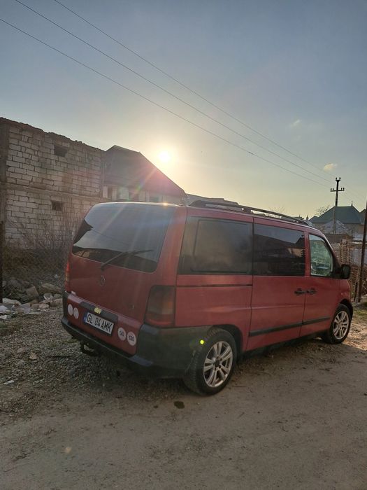 Vând Mercedes Vito 2002 anul fabricație motorul de 2.2 mașina merge fo