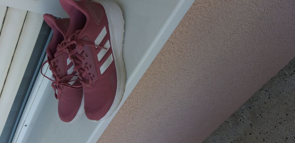 Маратонки на адидас.кецове адидас