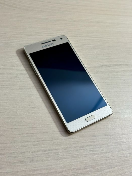 Samsung Galaxy A5 pentru colectionari!