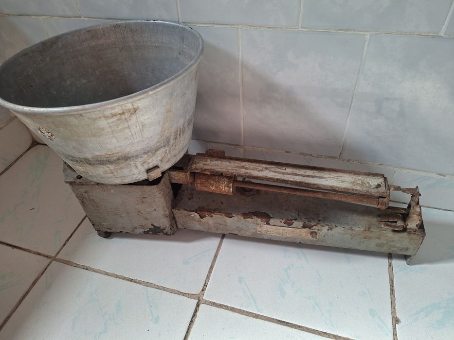 Cantar balanta cu tas de aluminiu