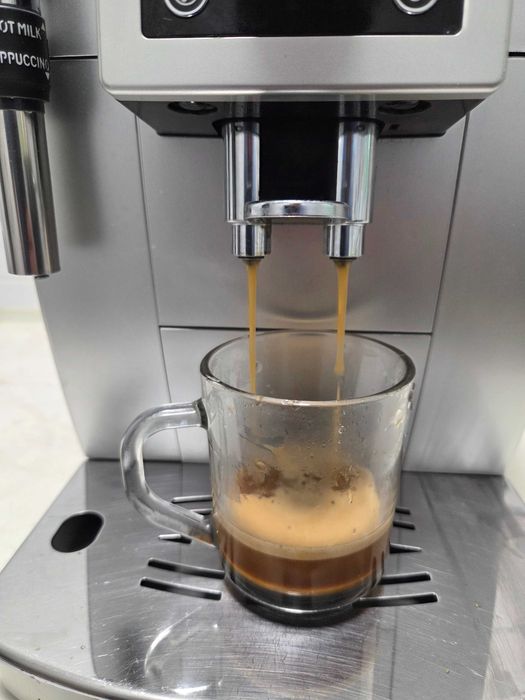 Espressor Automat DeDeLonghi Magnifica S Aparat cu Cafea Boabe