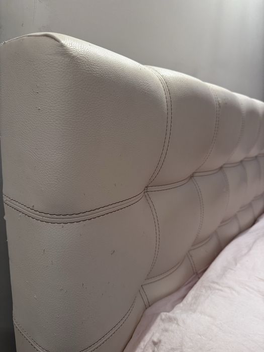 СПЕШНО! Подарявам спалня + матрак