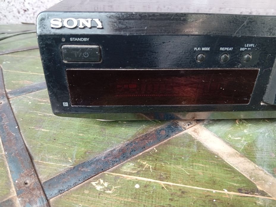 Продам мини диск SONY в хорошем состоянии