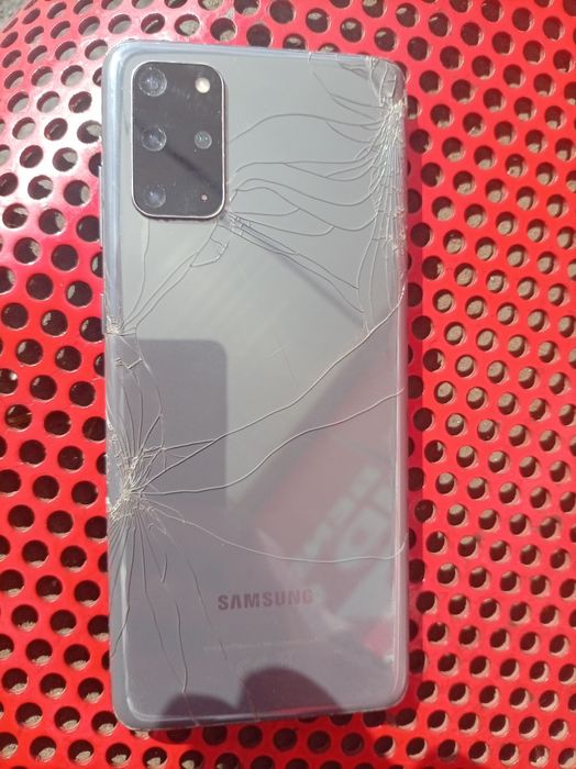 Telefoane pentru piese