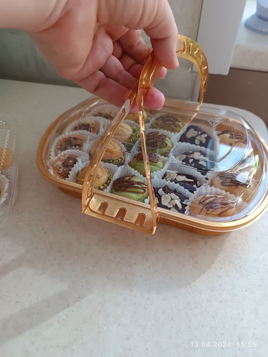 Орешки со сгущенкой, чайный стол