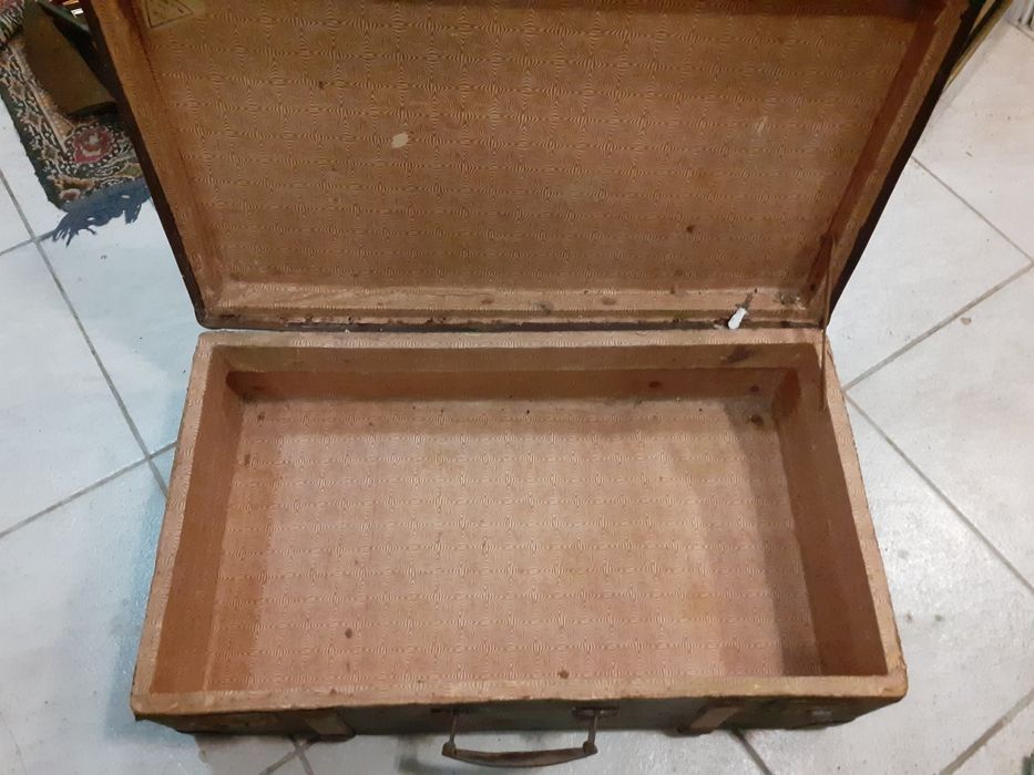 Стар пътнически куфар,чанта