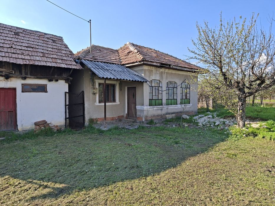 CASA, Livada Samburesti, langa Dragasani, apoape de Pitesti