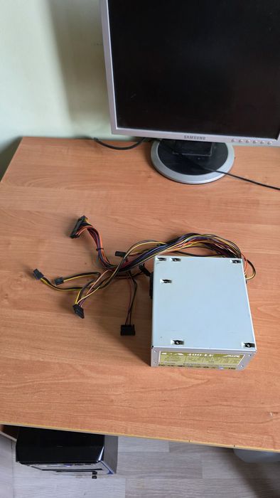 Продается блок питание  400 ватт