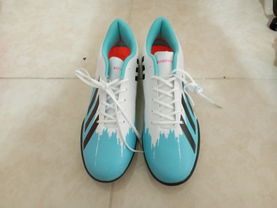 Футбольные бутсы