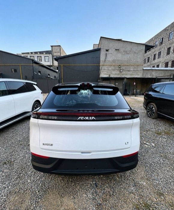 Dongfeng l7 elektro ca gibrid
