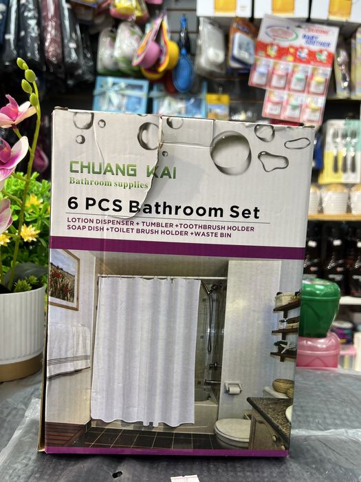 Набор аксессуаров для ванной комнаты и туалета