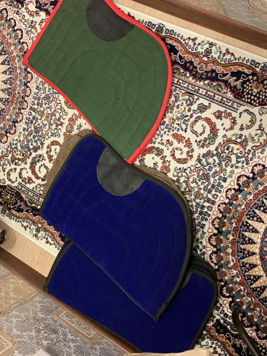 продам уздечки, недоузки, седла