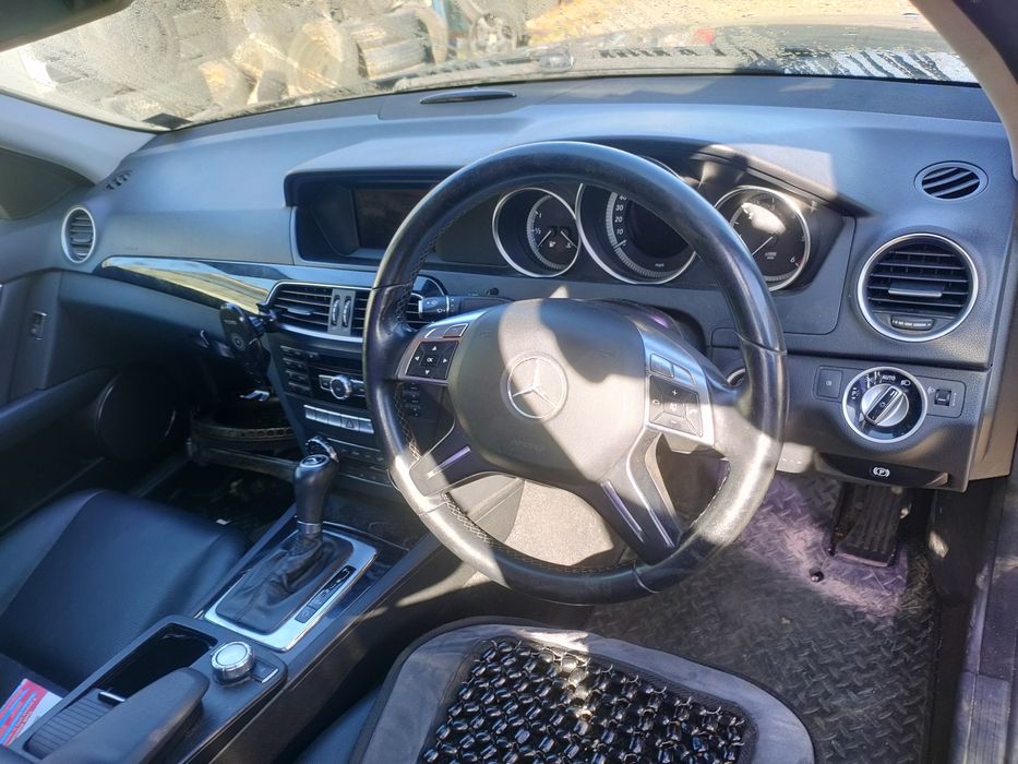 Dezmembrări cutie viteze grup cardan turbina egr admisie Mercedes w204