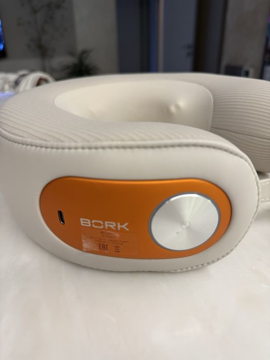 Bork масажер для шеи