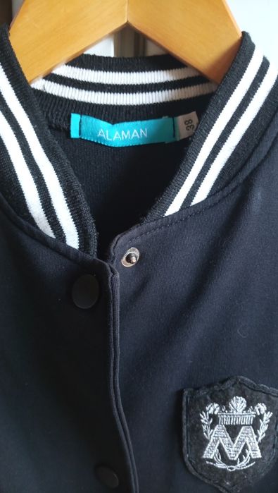 Школьный бомбер на девочку