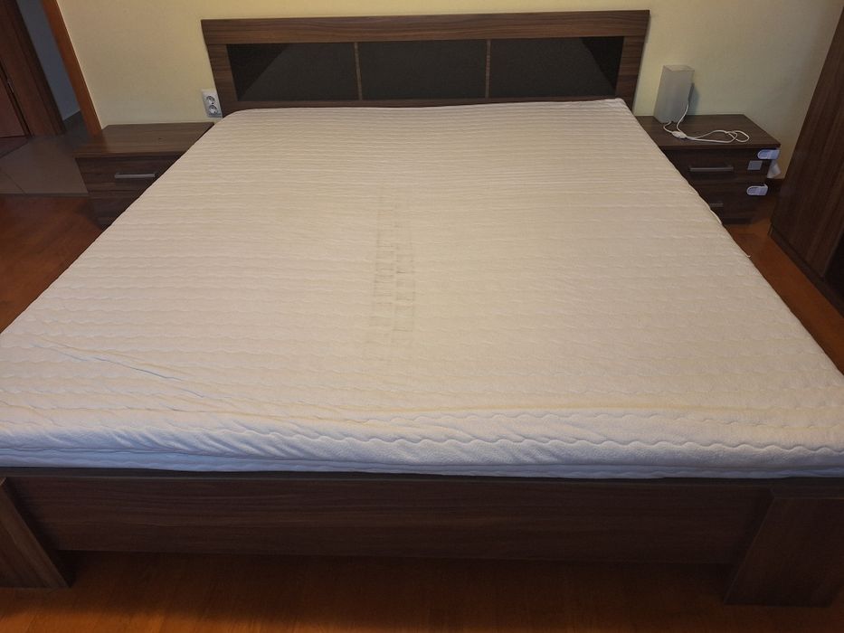 Спалня ( легло с матрак и рамки) от Айко