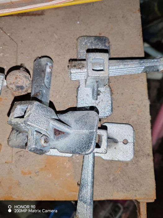 Cleme cu pană(broscuțe)