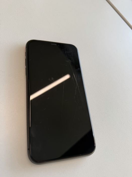 iPhone 11, 128 GB, Черен