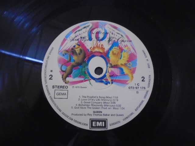 Винил  пластинка  Queen   "Вечер  в  опере"  (Germany)