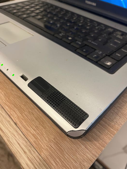 Toschiba notebook lapttop