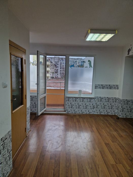 Дава се под наем Офис в Стара Загора, Център - 68 кв.м за 548.25 € - Снимка #2