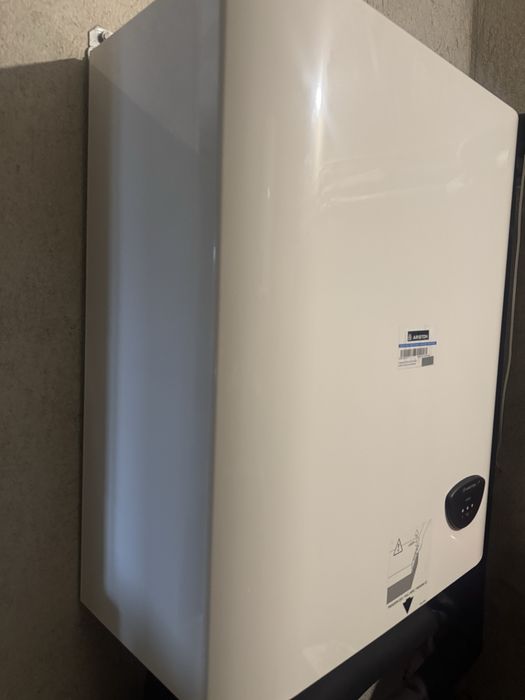 Термо помпа Ariston 12kW