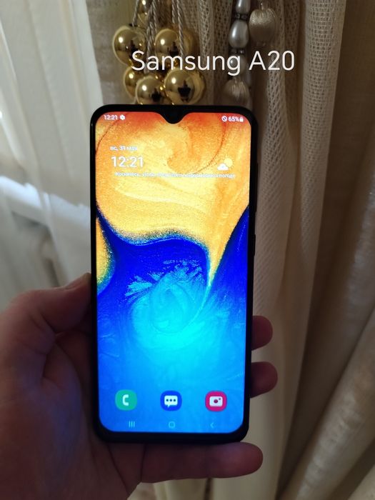 Samsung телефон сатылады