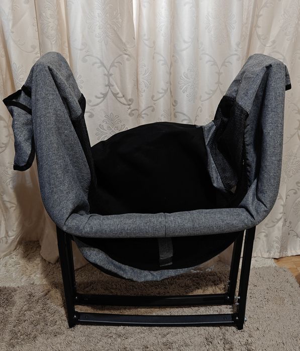 Pătuț pentru bebeluș cu funcție de leagăn