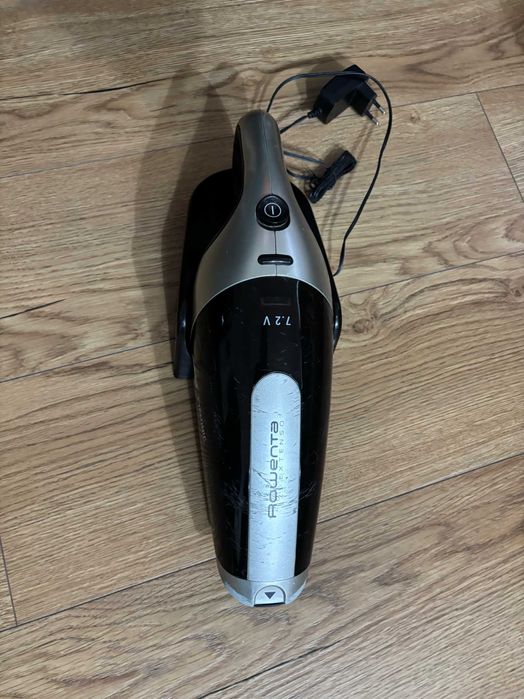 Aspirator de mână Rowenta – reîncărcabil, 7.2V, Cyclonic