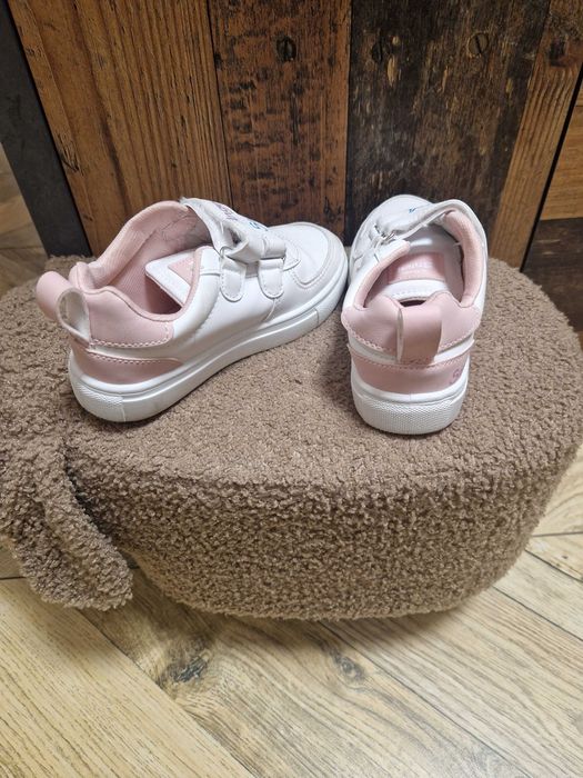 Два чифта детски маратонки за момиче