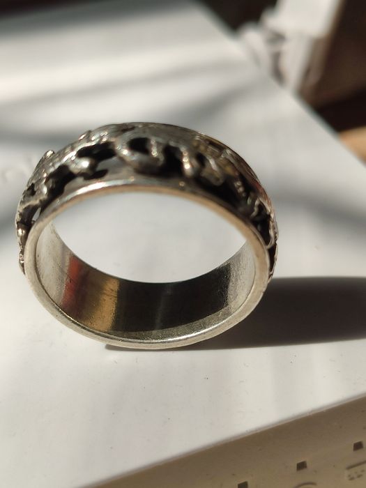 Серебряное кольцо