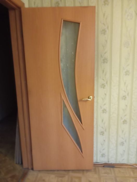 Продам межкомнатные двери