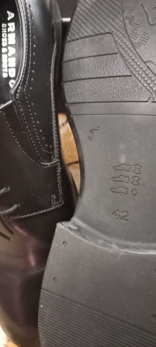 Costum bărbătesc de ocazie.