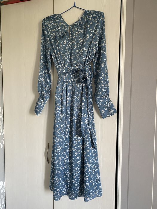 Дизайнерское платье