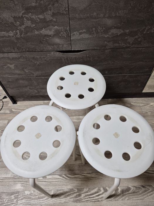 Табуретки IKEA белые - 3 штуки