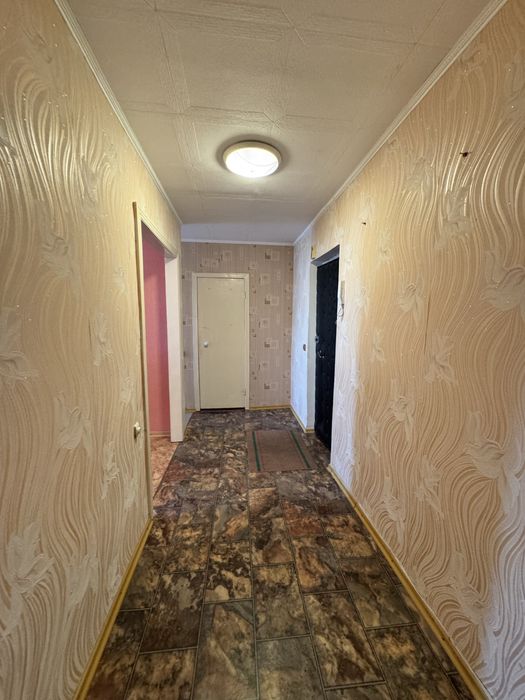Продаём 2 комн. кв по ул. Гапеева 1